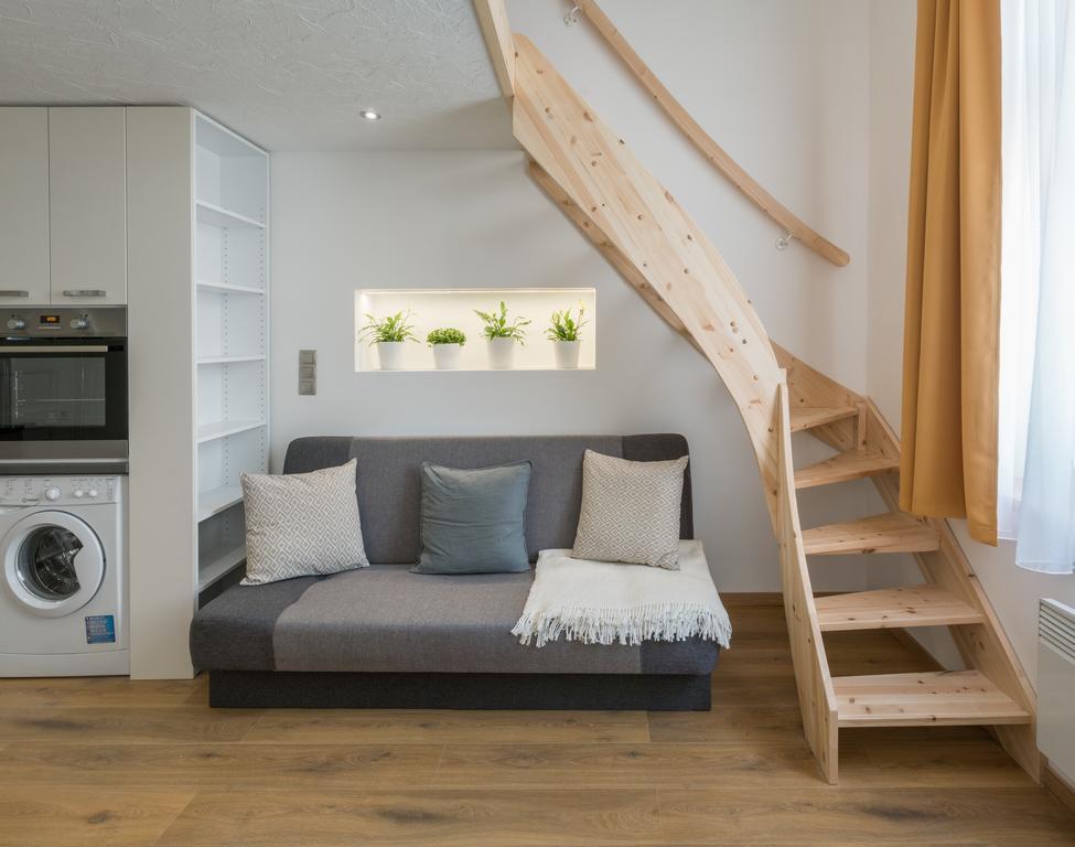 Apartment Mordecai 12 By Adrez Prag